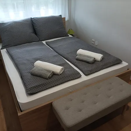 Lägenhet Zam-zem Apartman *